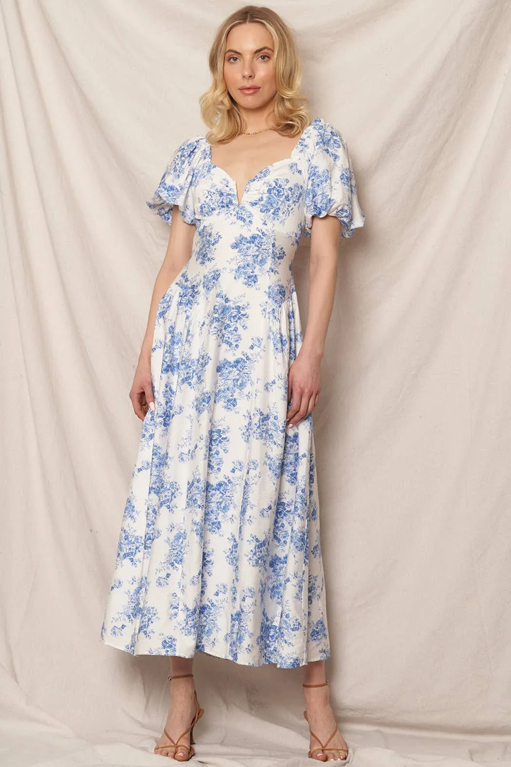 En Crème - Puff Sleeve Floral Print Midi Dress: White Blue