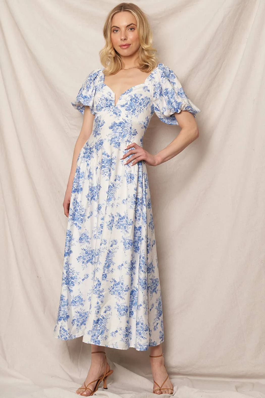 En Crème - Puff Sleeve Floral Print Midi Dress: White Blue