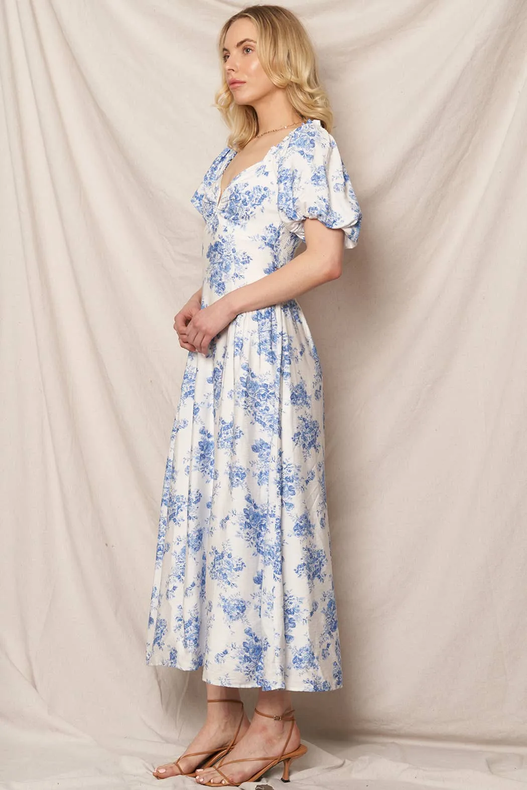En Crème - Puff Sleeve Floral Print Midi Dress: White Blue