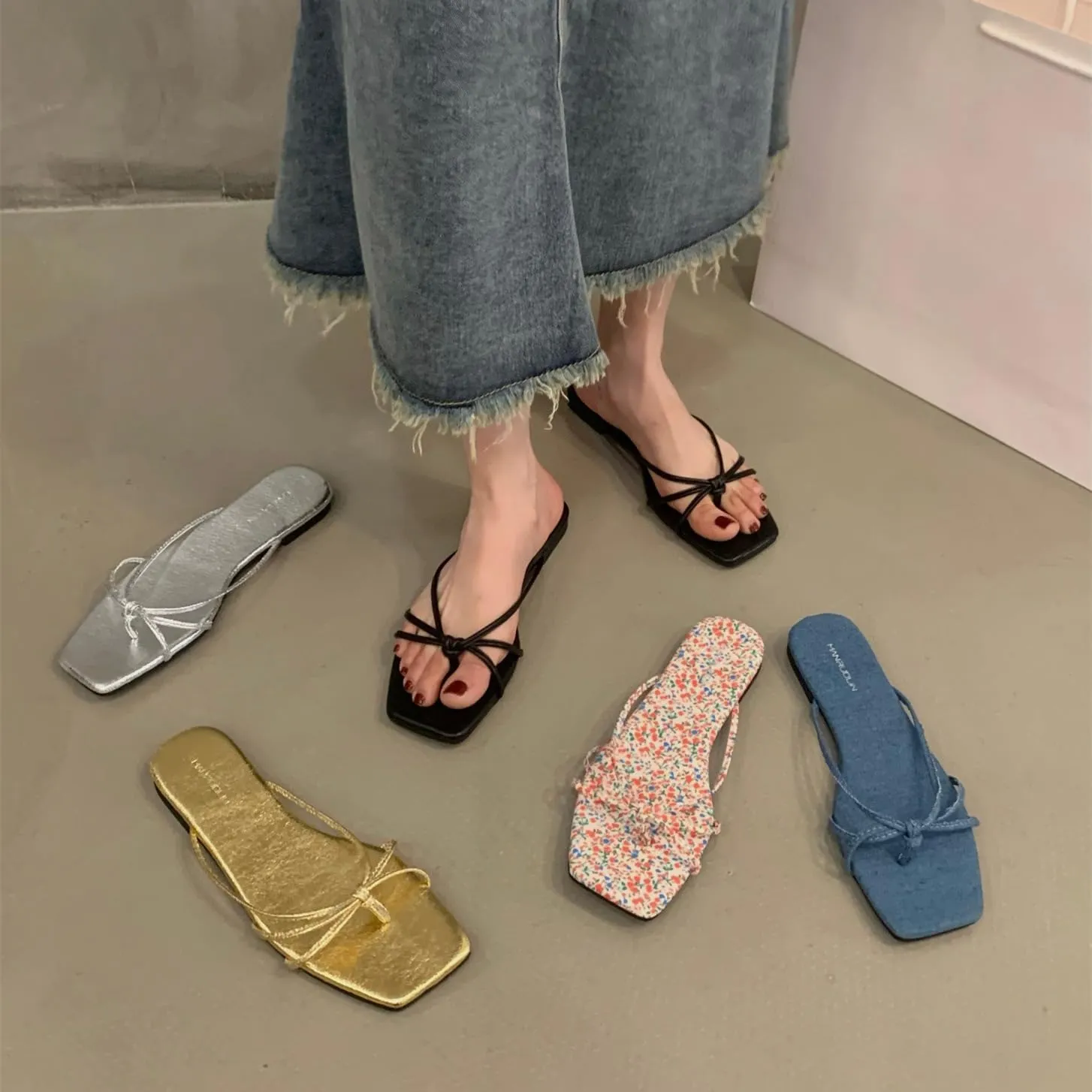 French flat-bottomed flip-flops fairy shoes wear 2024 new summer beach sandals silver sandals,Wear-resistant and lightweight, skin-friendly, breathable and comfortable
