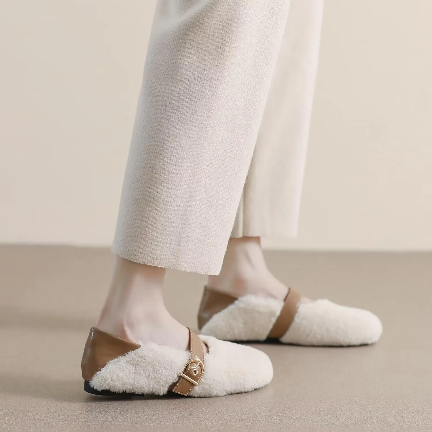 Hee grand Winter Faux Fleece Cozy Flats for Women Fur Lining Warm Fuzzy Soft Flats Anti-Slip Sole Indoor/Outdoor