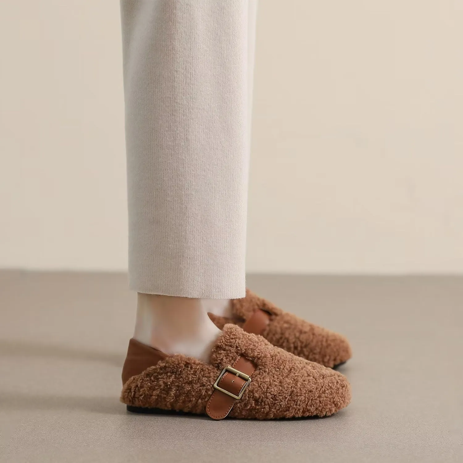 Hee grand Winter Faux Fleece Cozy Flats for Women Fur Lining Warm Fuzzy Soft Flats Anti-Slip Sole Indoor/Outdoor