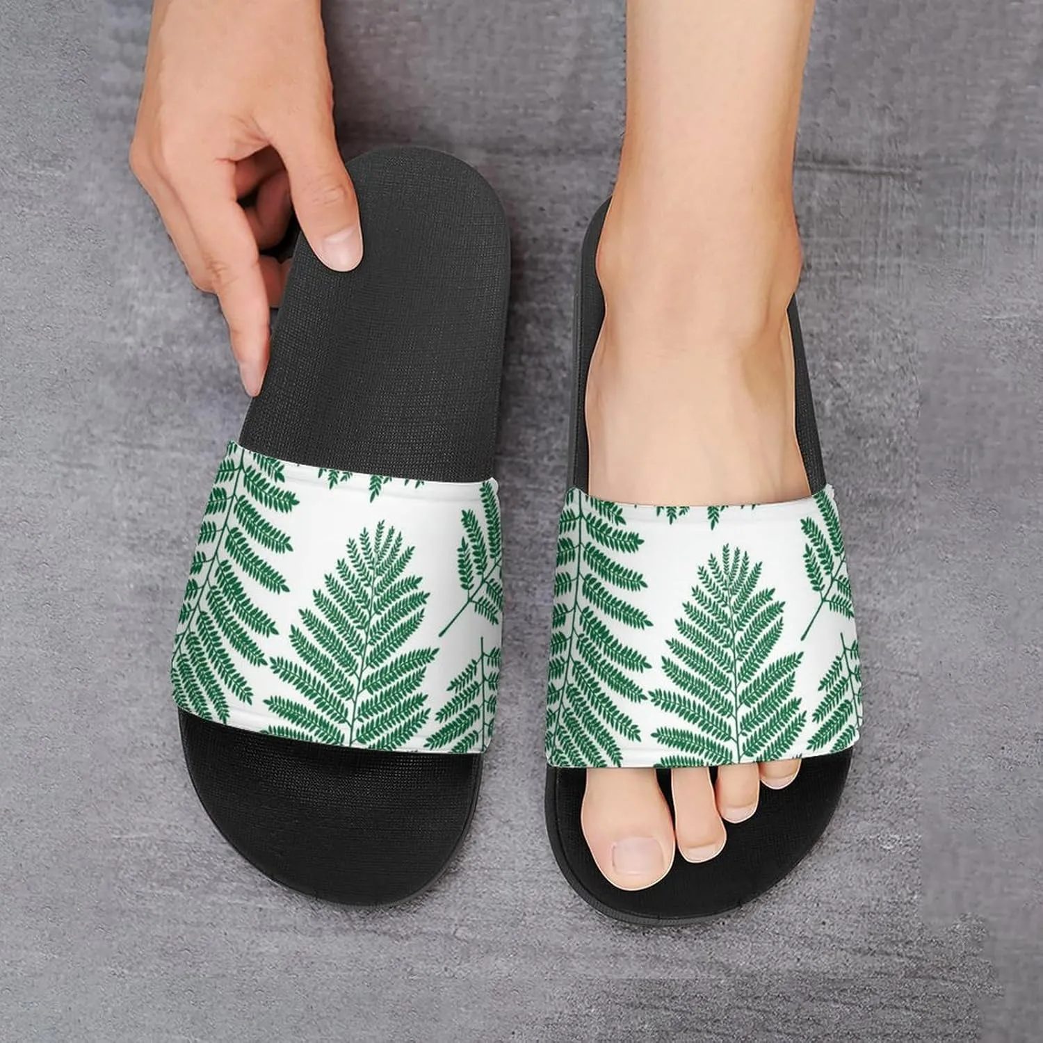 New Zealand Maori Fern PVC Home Slippers Beach Shower Sandals Summer Non-Slip Outdoor Shoes for Men Women