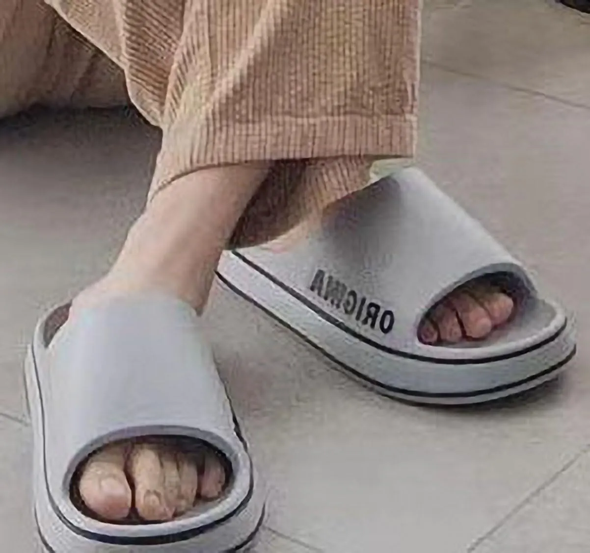Unisex-Adult Slide Sandals Soft Shower Shoes Non Slip Bathroom Slippers Lightweight Pool Slippers