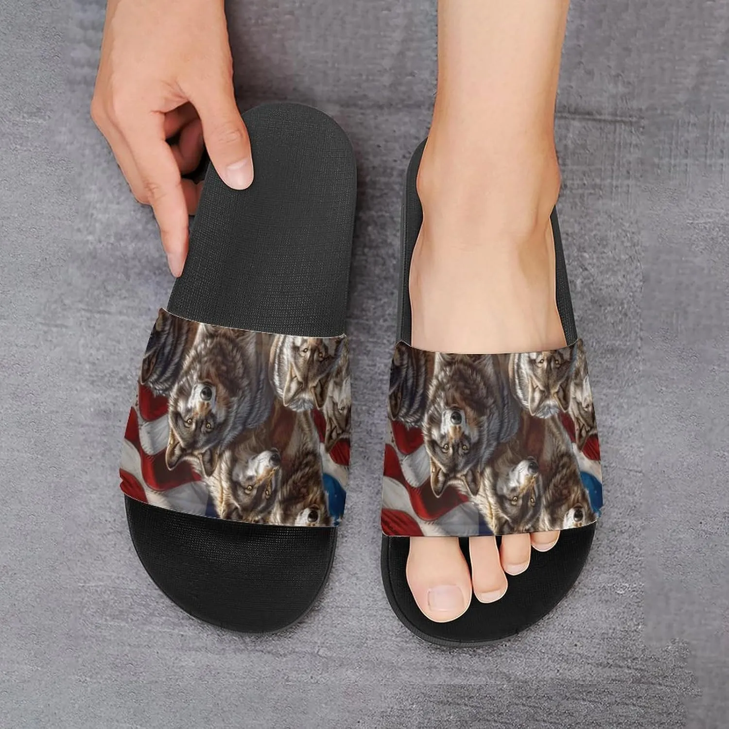 Wolf American Flag PVC Home Slippers Beach Shower Sandals Summer Non-Slip Outdoor Shoes for Men Women