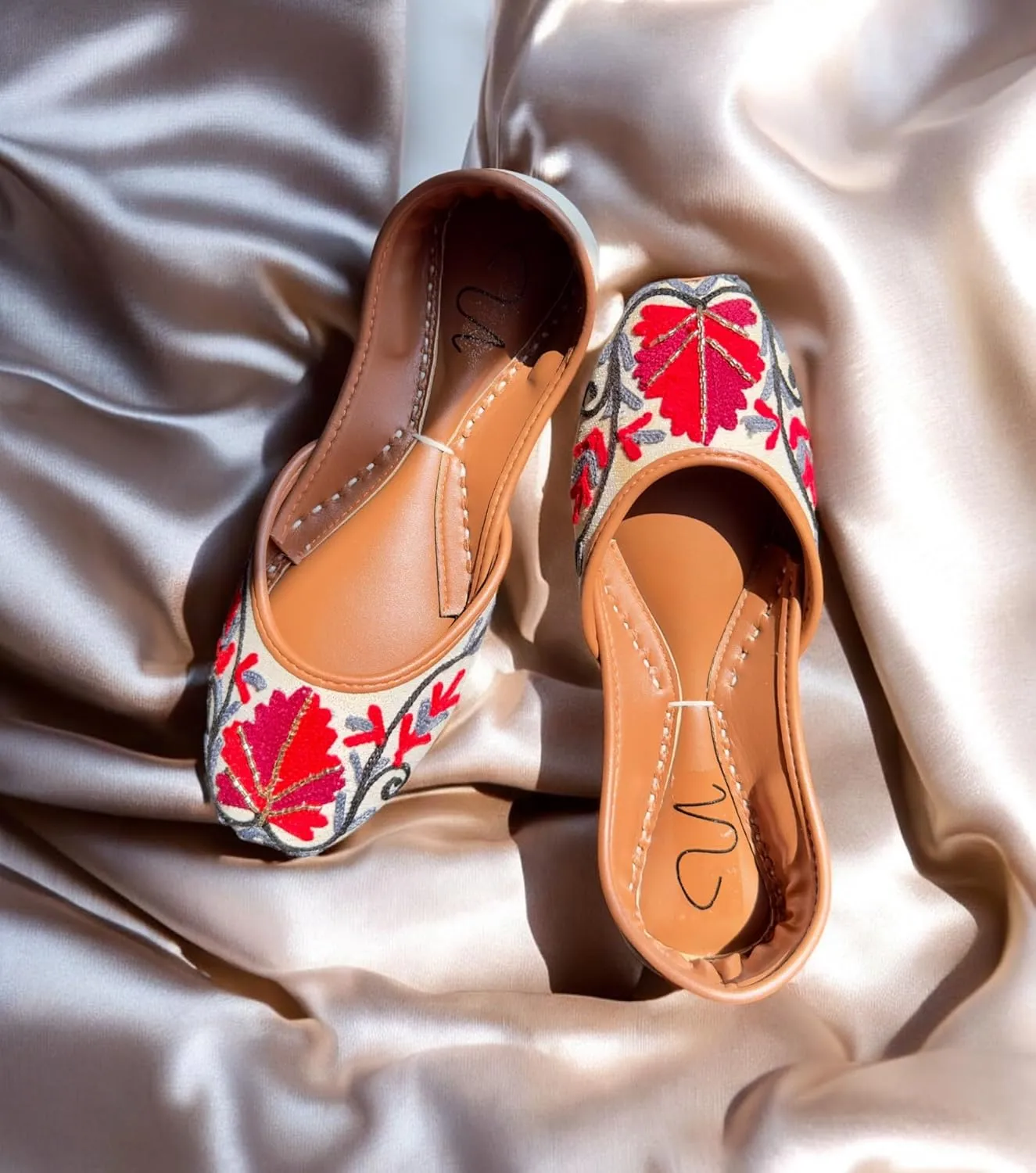 Women’s Kashmiri Shoes Embroidered Khussa Festive Jutti Ballet Flats