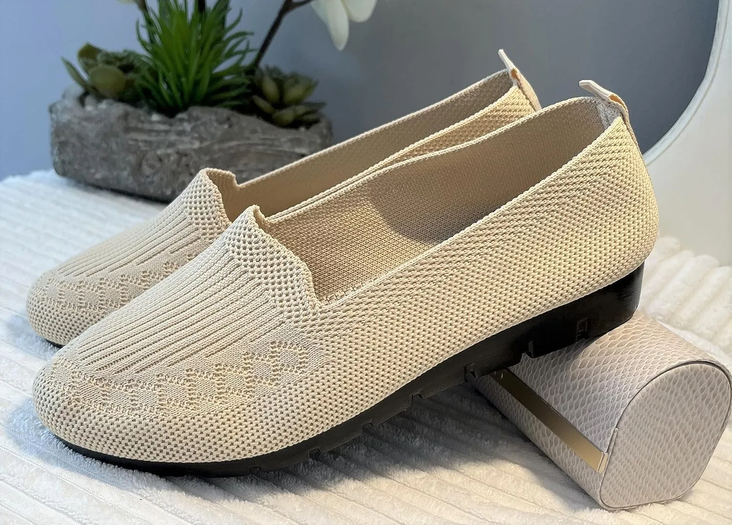 Women's Knitted Flat Shoes Lightweight Comfortable Loafers Women Footwear Slip On Casual Breathable Mesh Walking Shoes Female Round Toe Black, Pink, Purple, Red, Navy Blue, Grey, Beige
