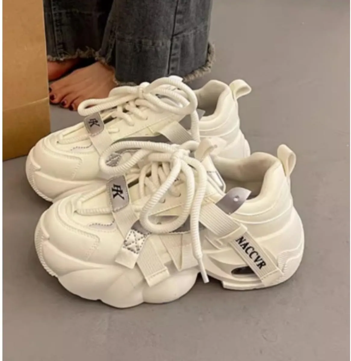 Women's Y2K 2 Inches Chunky Platform Dad Shoes - Retro Streetwear Fashion Sneakers with Pull Tabs, Comfortable Thick Sole Casual Shoes (Beige/Black, Beige/Red, Beige)